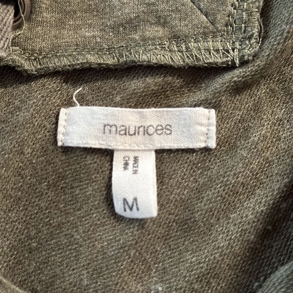 Maurice’s long sleeve v-neck top w/cross cross lacing in back, Sz. M - Picture 2 of 3